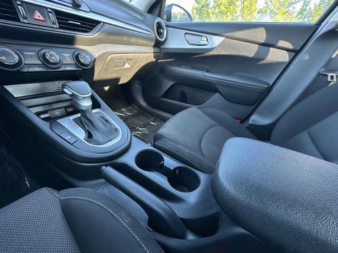 Used 2024 Kia Forte LXS FWD image 36