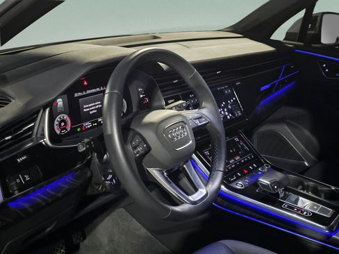 Used 2022 Audi Q7 3.0T Prestige image 9