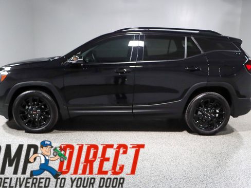 Used 2023 GMC Terrain SLT w/ Elevation Edition FWD image 10