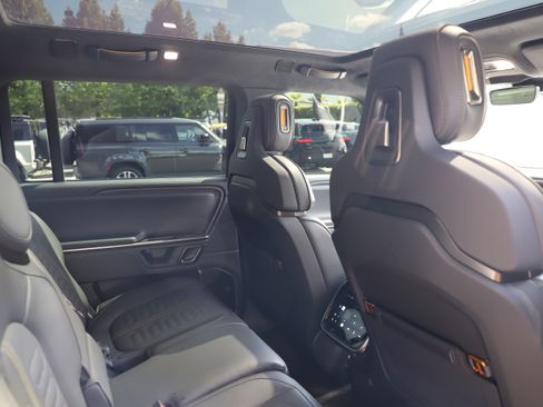 Used 2024 Rivian R1S Adventure AWD/4WD image 14