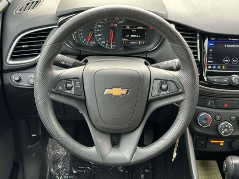 Used 2022 Chevrolet Trax LS w/ Tint and Cruise Package image 12