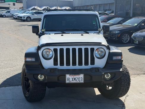 Used 2018 Jeep Wrangler Unlimited Sport AWD/4WD image 4