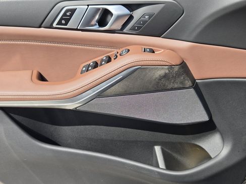 Used 2024 BMW X5 xDrive40i w/ M Sport Package image 22