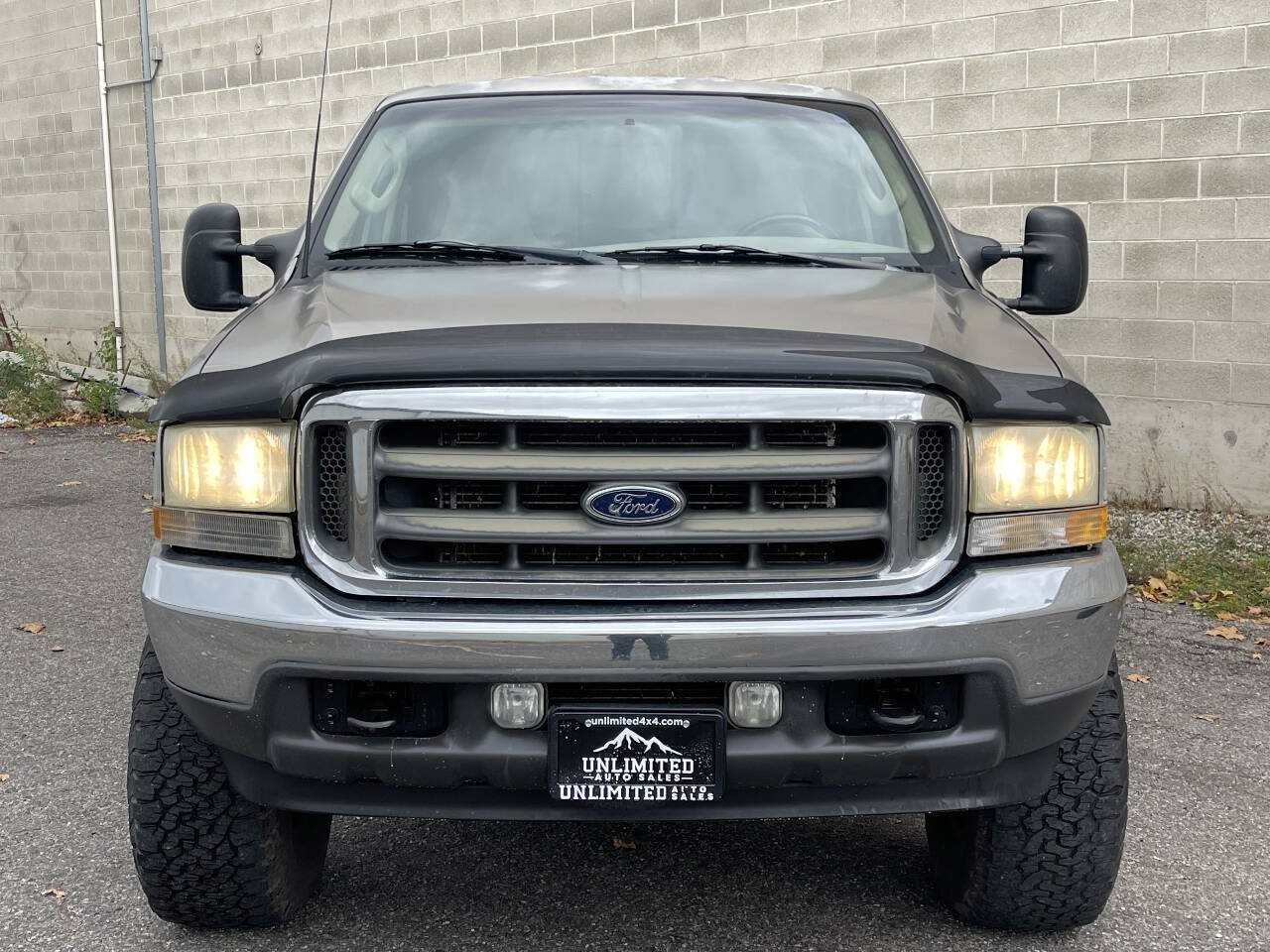 Used 2003 Ford F250 XLT AWD/4WD image 2