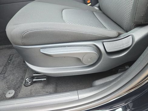 New 2026 Kia Sportage LX FWD image 20