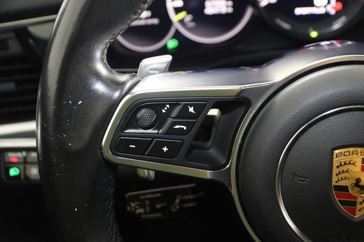 Used 2018 Porsche Panamera 4 AWD/4WD image 46