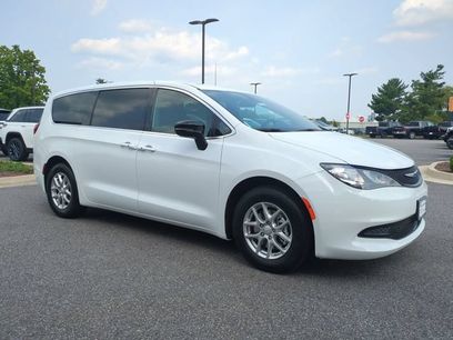 New 2027 Chrysler Pacifica LX