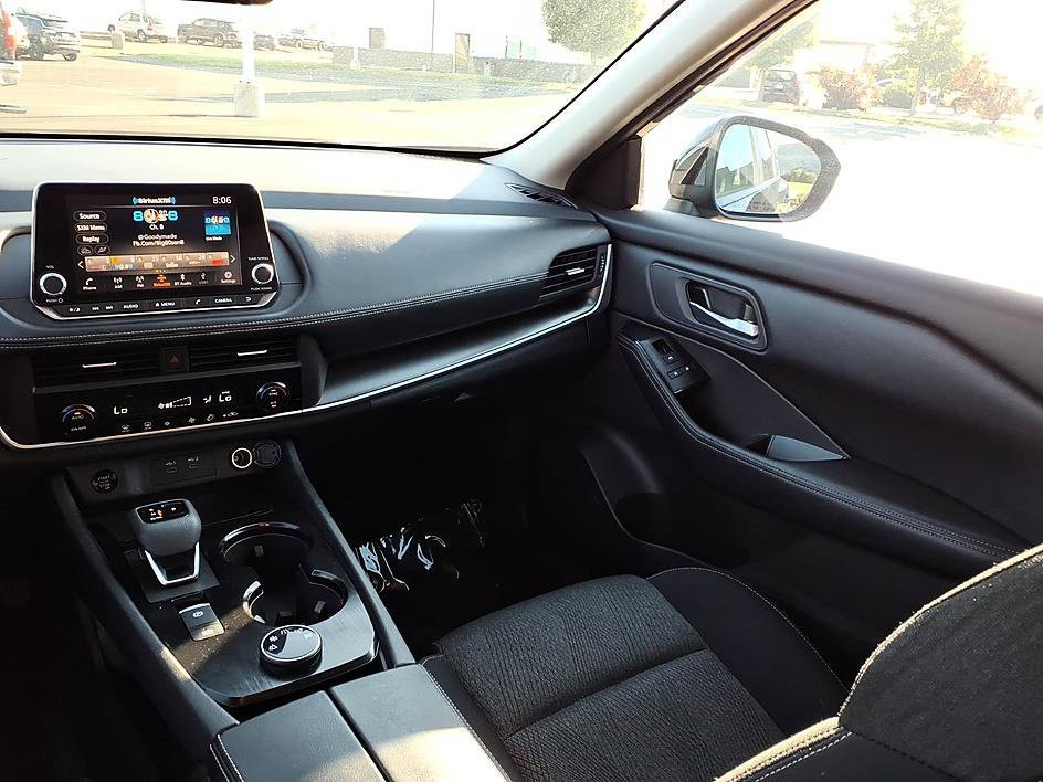 Used 2024 Nissan Rogue SV AWD/4WD image 22