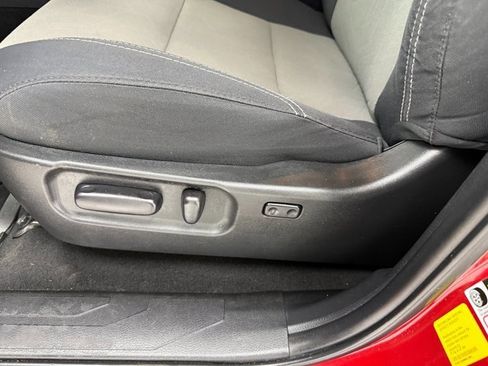 Used 2022 Toyota Tacoma TRD Sport w/ Technology Package image 26