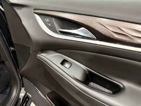 Used 2023 Buick Enclave Avenir w/ Avenir Technology Package image 23