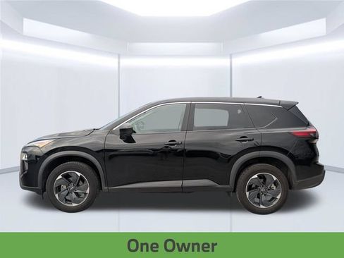 Used 2024 Nissan Rogue SV AWD/4WD image 2