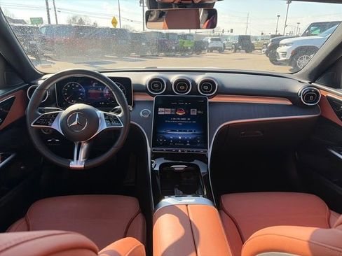Used 2025 Mercedes-Benz C 300 4MATIC Sedan image 15