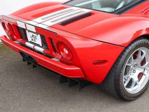 Used 2006 Ford GT RWD image 68
