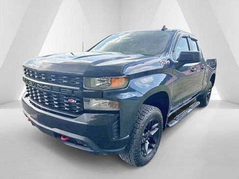 Used 2019 Chevrolet Silverado 1500 Custom Trail Boss w/ Custom Convenience Package AWD/4WD image 3