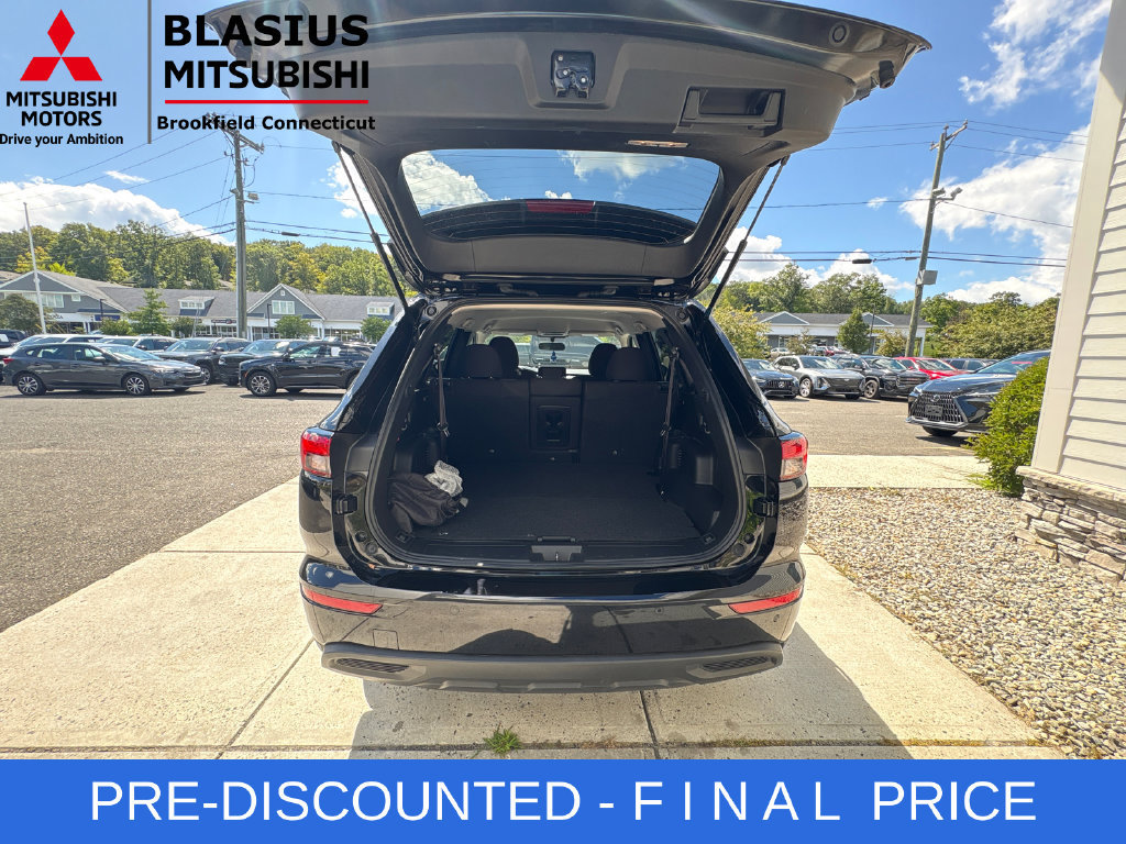 Used 2025 Mitsubishi Outlander ES AWD/4WD image 52