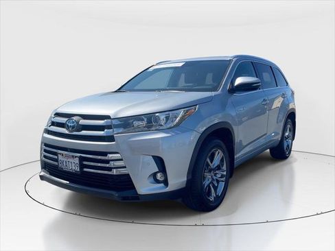 Certified 2019 Toyota Highlander Limited Platinum AWD/4WD image 1