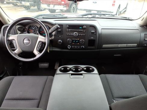 Used 2010 GMC Sierra 2500 SLE w/ SLE Preferred Package image 8