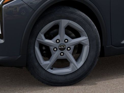 New 2025 Kia K4 LXS image 9
