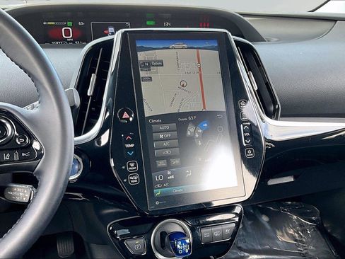 Used 2022 Toyota Prius Prime XLE image 6