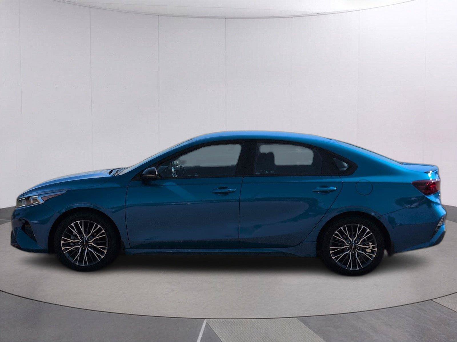 Used 2024 Kia Forte GT-Line FWD image 2