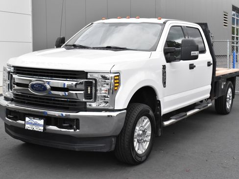 Used 2018 Ford F350 XLT w/ XLT Value Package image 9