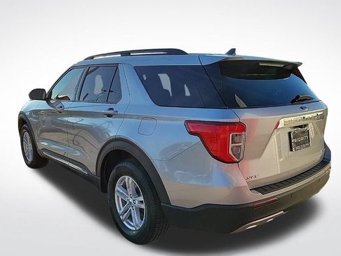 Used 2021 Ford Explorer XLT w/ Equipment Group 202A AWD/4WD image 3