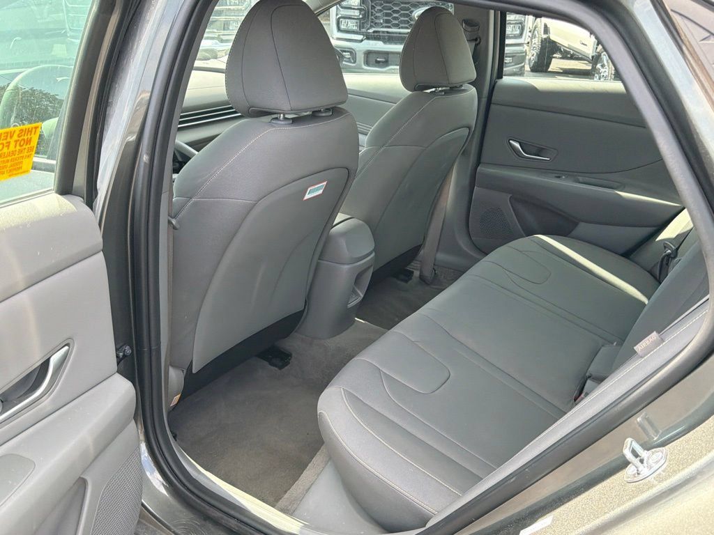 Used 2026 Hyundai Elantra Sport FWD image 18