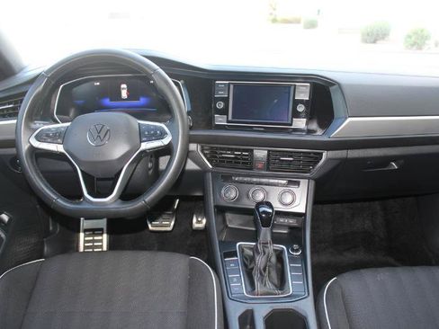 Used 2024 Volkswagen Jetta Sport FWD image 17