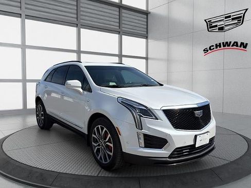 Certified 2023 Cadillac XT5 Sportv w/ Technology Package AWD/4WD image 2