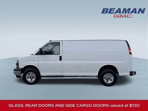 Used 2024 GMC Savana 2500 w/ Driver Convenience Package image 4