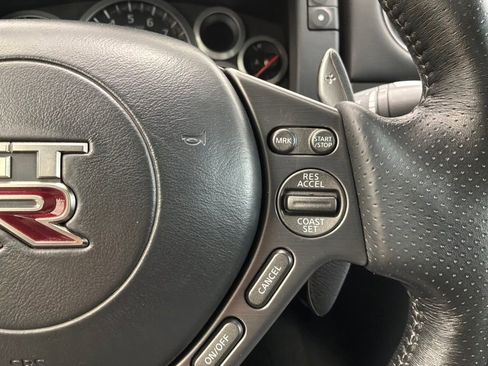 Used 2016 Nissan GT-R Premium AWD/4WD image 16