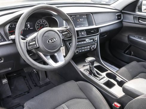 Used 2020 Kia Optima LX FWD image 4