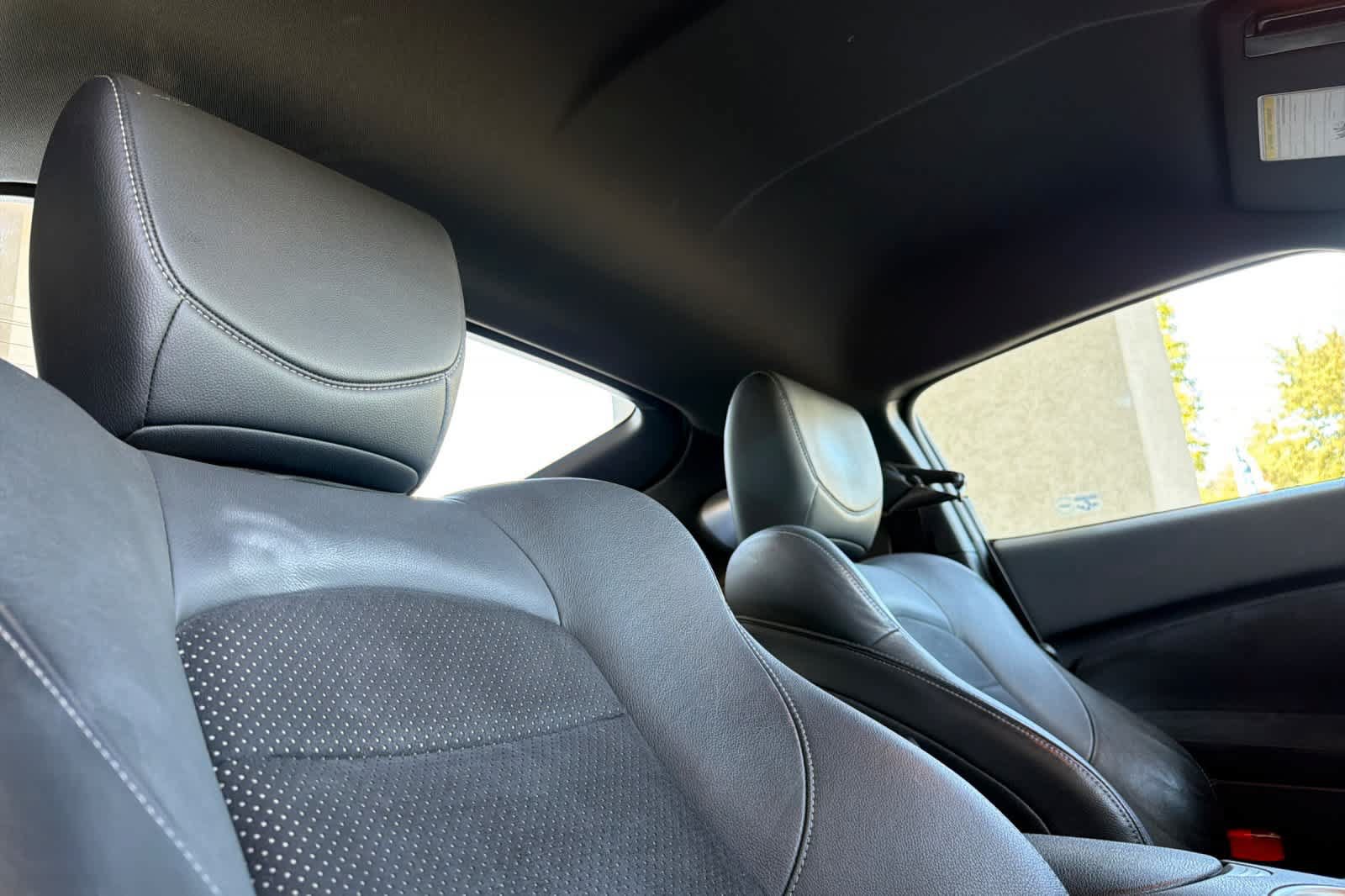 Used 2009 Nissan 370Z Touring w/ Sport Pkg RWD image 14