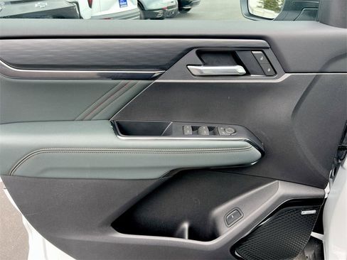 New 2025 GMC Acadia AT4 image 19