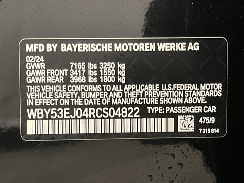 Used 2024 BMW i7 xDrive60 w/ Executive Package image 26