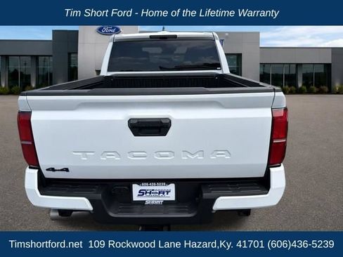 Used 2026 Toyota Tacoma TRD Off-Road AWD/4WD image 5
