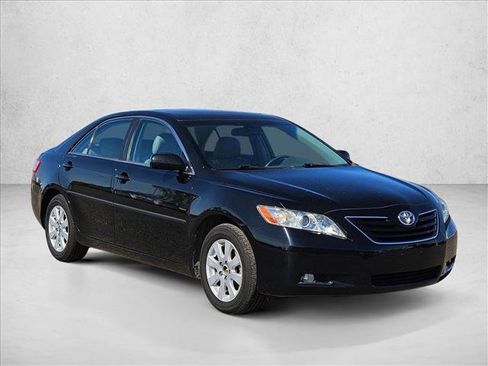 Used 2008 Toyota Camry XLE image 3