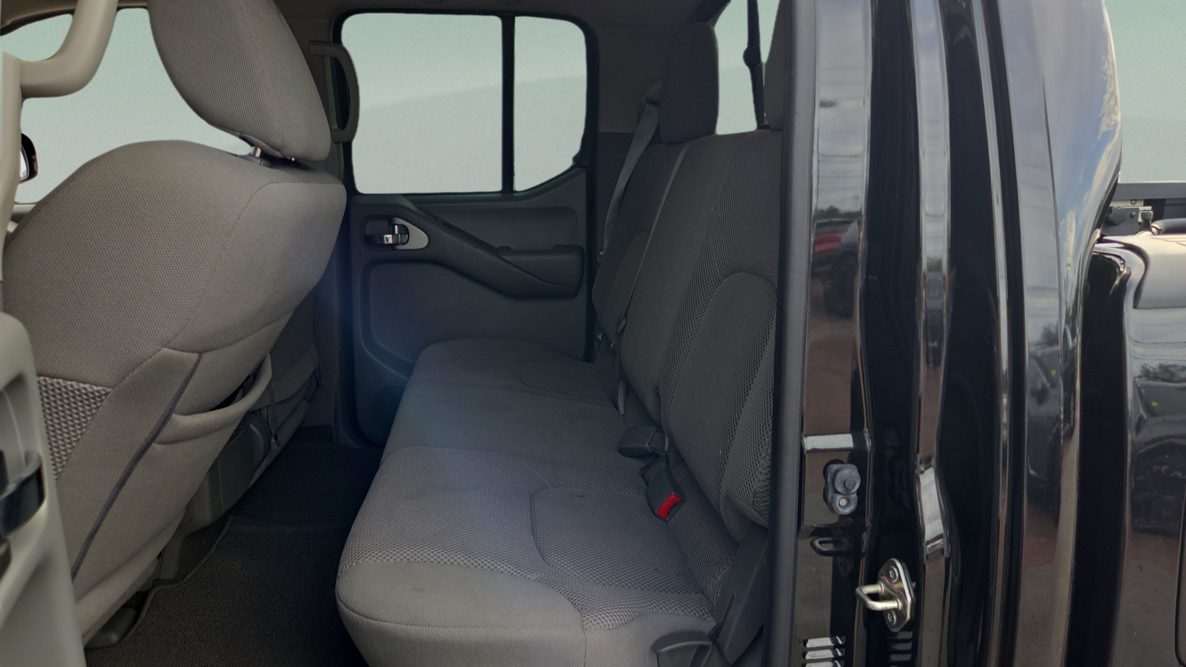 Used 2019 Nissan Frontier SV w/ Value Truck Package RWD image 11