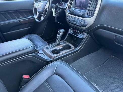 Used 2022 GMC Canyon Denali image 15