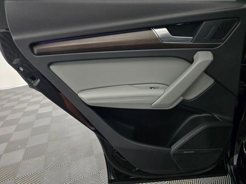 Certified 2025 Audi Q5 2.0T Premium Plus w/ Premium Plus Package image 21