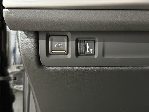 New 2025 Cadillac XT4 Premium Luxury image 24