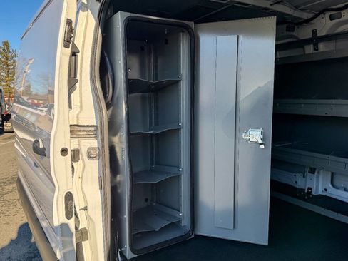 Used 2024 Ford E-Transit Low Roof image 15
