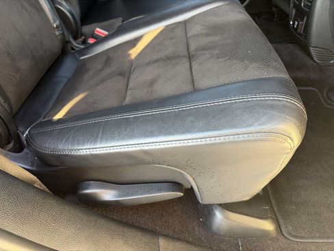 Used 2019 Jeep Grand Cherokee Altitude RWD image 26