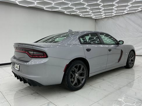 Used 2017 Dodge Charger SXT w/ Rallye Group RWD image 11