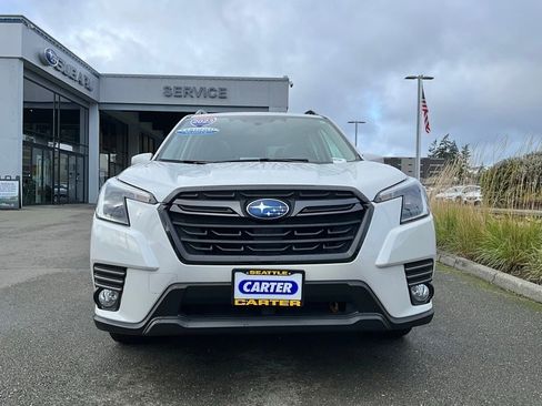 Certified 2023 Subaru Forester Limited image 3