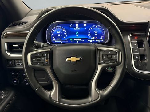 Used 2023 Chevrolet Suburban Premier AWD/4WD image 17