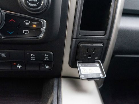 Used 2018 RAM 1500 Big Horn image 19