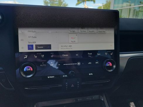 Used 2024 Lexus GX 550 w/ Accessory Package (Z1) AWD/4WD image 21