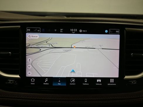 Used 2021 Chrysler Pacifica Touring-L image 23