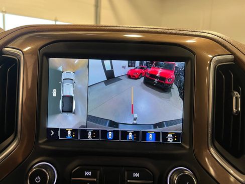 Used 2021 Chevrolet Silverado 3500 High Country image 18